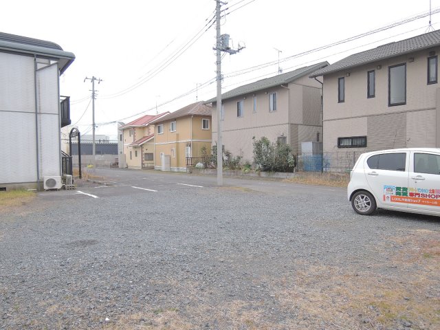 【サンロイヤル菊池　Ｂ棟の駐車場】