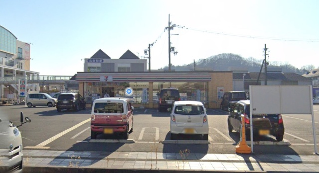 コンビニ　セブンイレブン　加西北条駅前店（コンビニ）まで700m