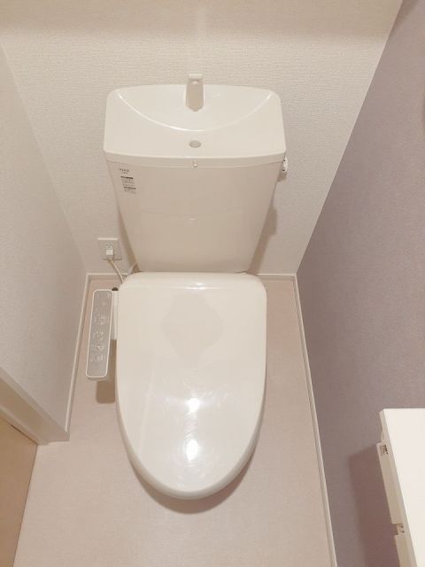 【静岡市清水区宮加三のアパートのトイレ】