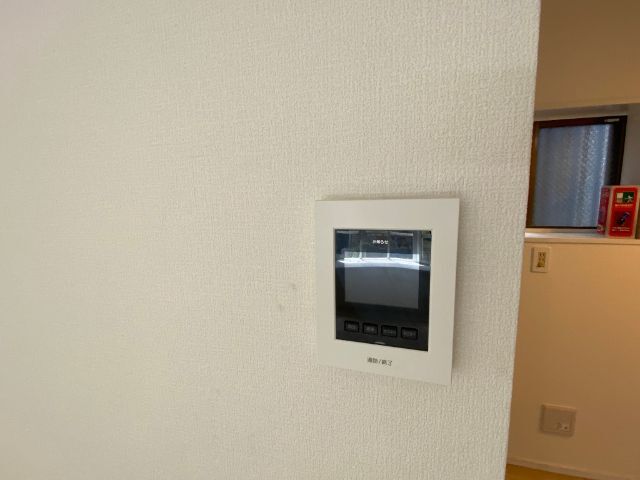 セキュリティ　モニター付きインターホン