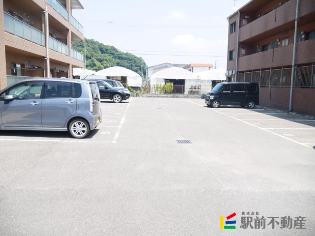 【グランフォート江北Ａ棟の駐車場】