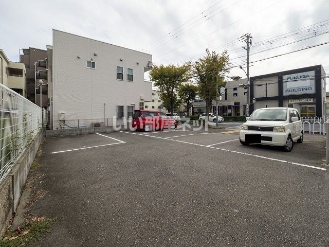 【福田ハイツの駐車場】