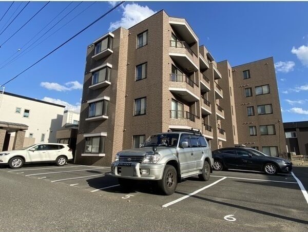 北海道札幌市中央区南二十四条西１４（マンション）の賃貸物件の外観