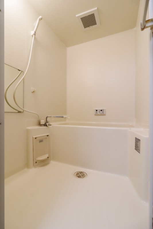 バス・シャワールーム　図面と現状に相違がある場合には現状を優先