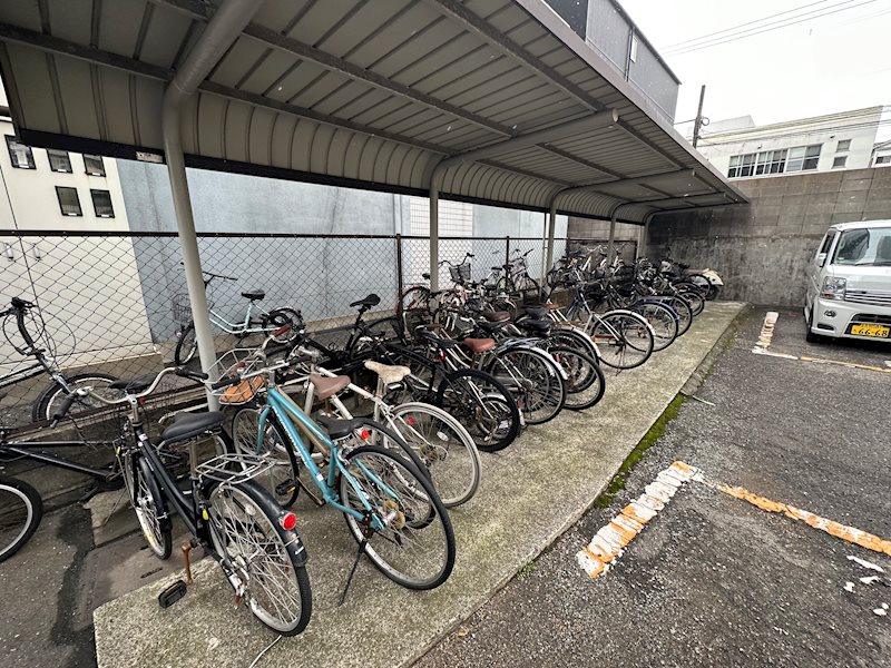 【北九州市小倉北区米町のマンションの駐車場】