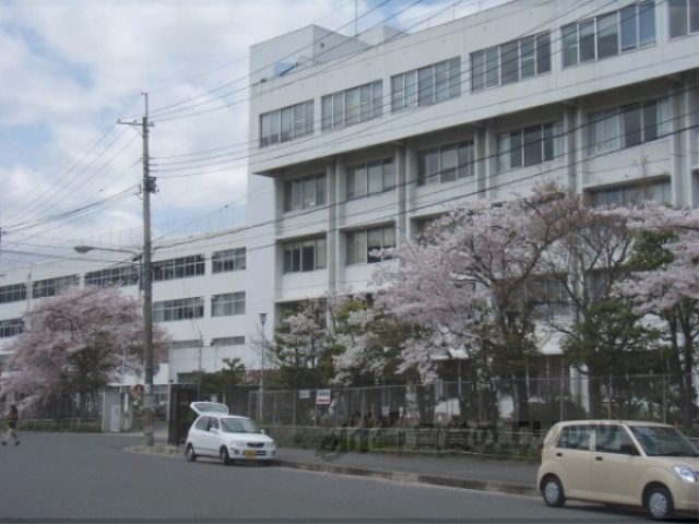 【京都市右京区太秦下刑部町のマンションの写真】