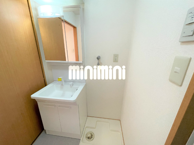 洗面設備　シャンプードレッサーあり