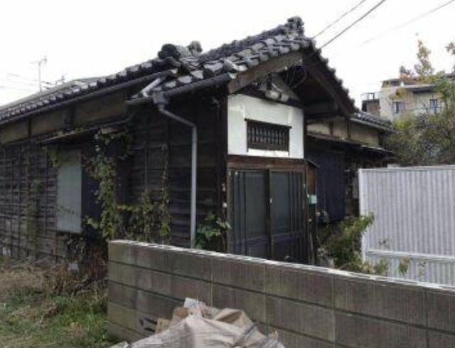 本町6丁目戸建の建物外観