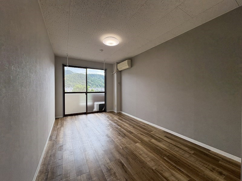 居室・リビング　南向きで陽当たりが良いです♪