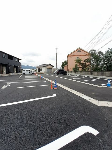 【隼の駐車場】