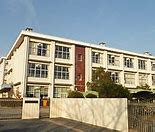 【ジュネス青山の小学校】