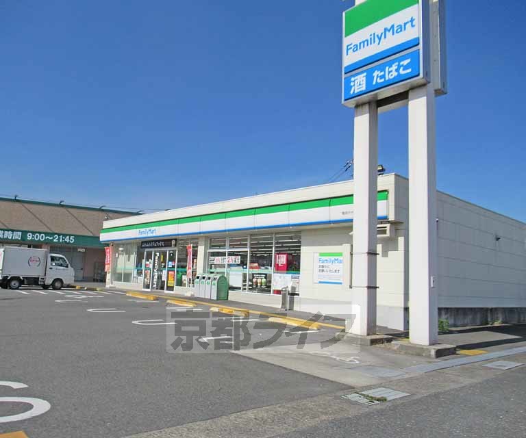 【亀岡市大井町小金岐のアパートのコンビニ】