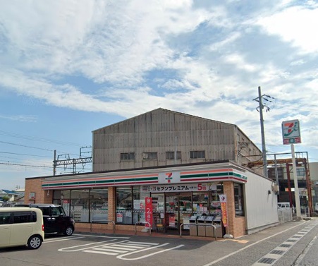 【明石市魚住町中尾のアパートのコンビニ】