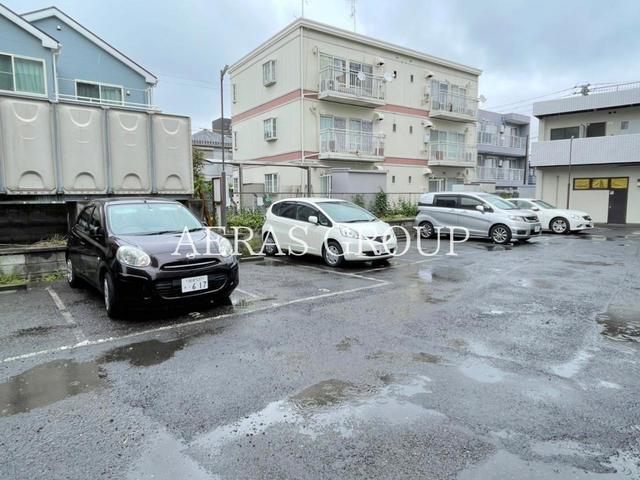 【T′s garden藤沢長後の駐車場】