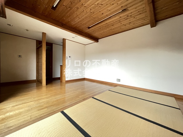 その他部屋・スペース　窓から暖かな日差しが入ります♪