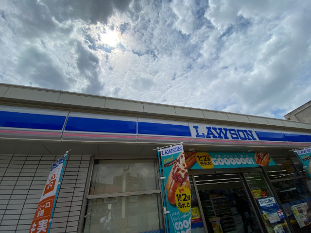 コンビニ　ローソン北区山田一丁目店（コンビニ）まで84m