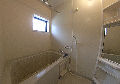 バス・シャワールーム　お風呂で日々の疲れを落としましょう