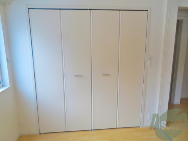 収納　収納はこちらです。奥行きも十分なので大きな荷物も収納可能です