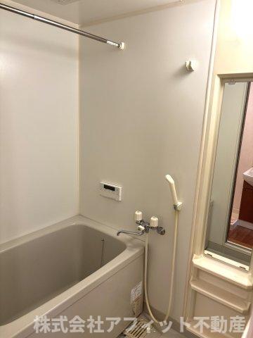 バス・シャワールーム　追い焚き機能付き