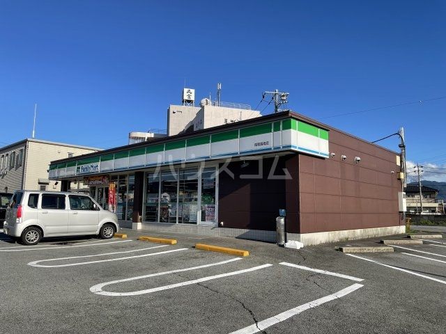 コンビニ　ファミリーマート（コンビニ）まで4046m