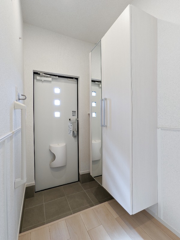 玄関　図面と現状に相違がある場合には現状を優先