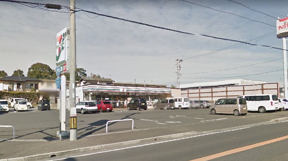 コンビニ　セブンイレブン 八幡楠橋南1丁目店（コンビニ）まで721m