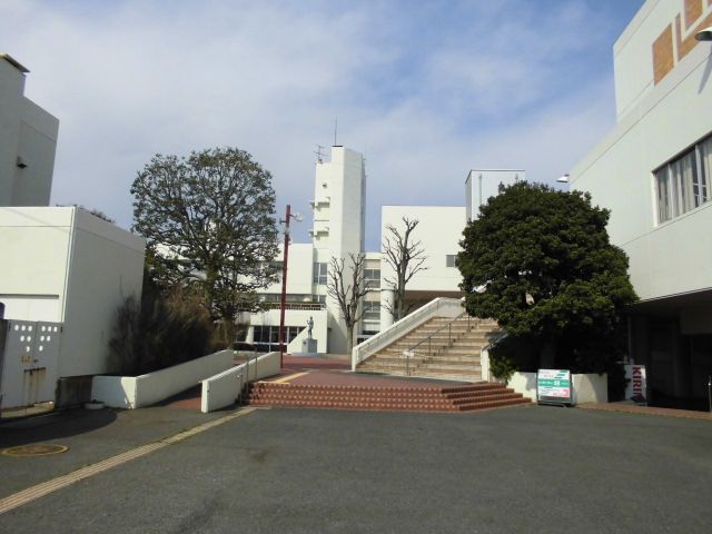 役所　寒川町役場（役所）まで450m
