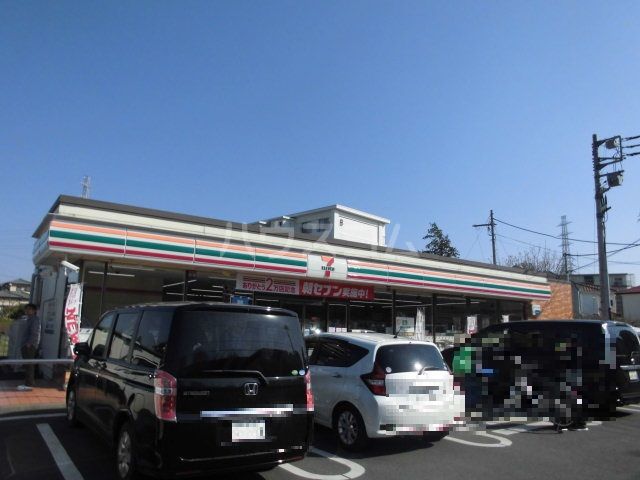 コンビニ　セブンイレブン さむかわ中央公園前店（コンビニ）まで293m