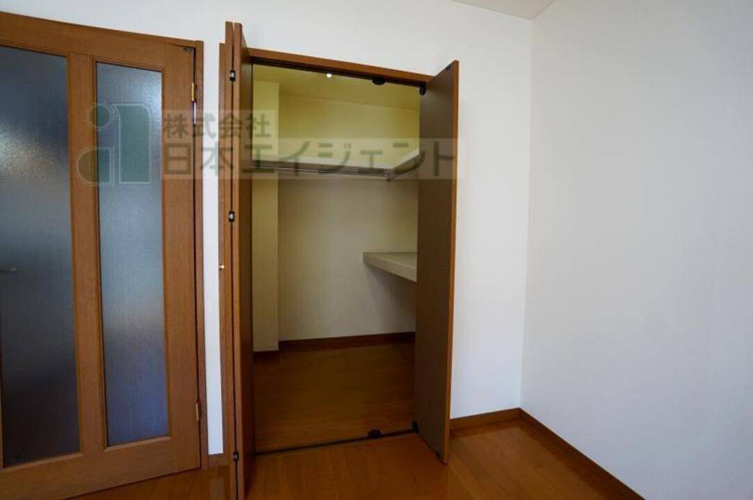 収納　ウォークインクローゼット