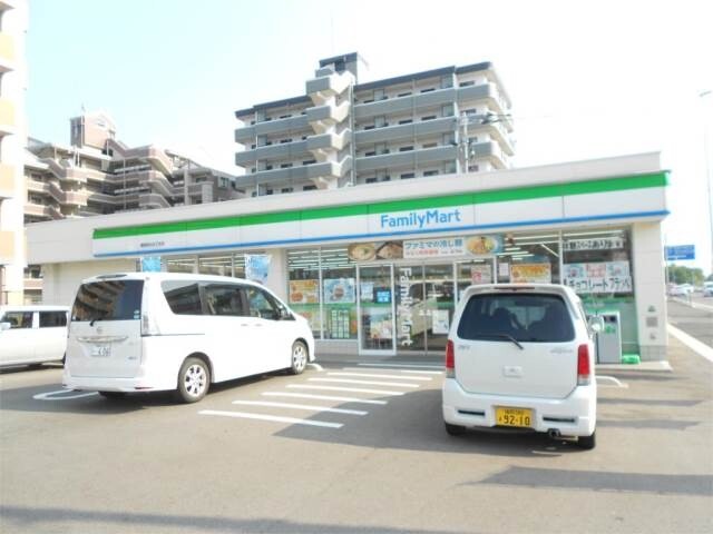 コンビニ　ファミリーマート　福岡和白五丁目店（コンビニ）まで2359m