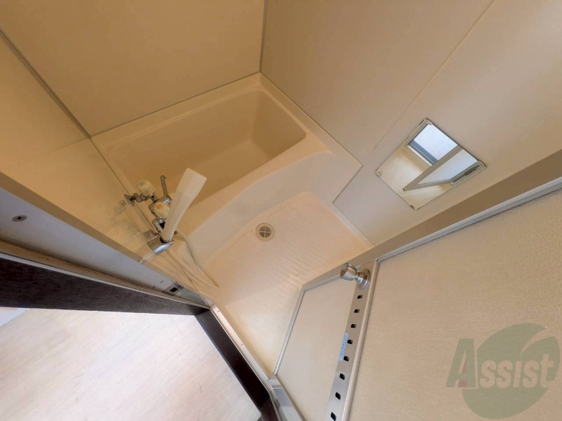 バス・シャワールーム　疲れを癒すには湯船でゆっくりするのが良いですよ。