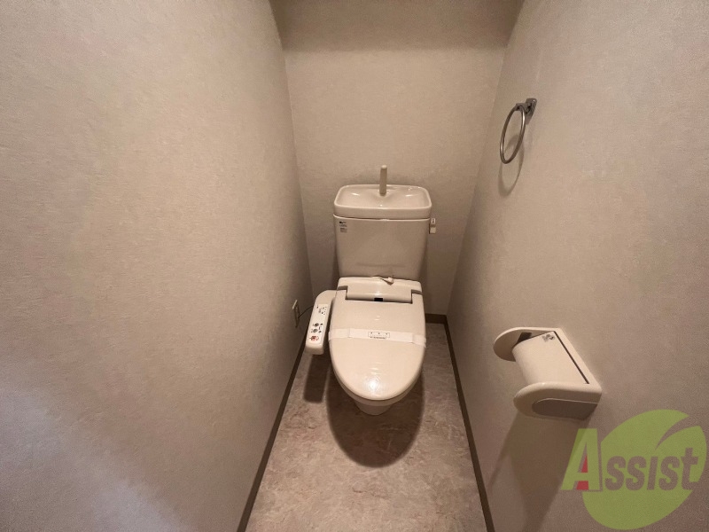 トイレ　トイレは温水洗浄便座付きなのでとても快適です