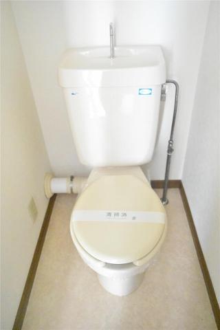 トイレ　※同タイプ部屋の写真です。