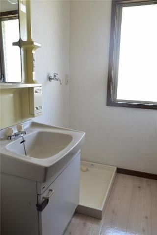 洗面設備　※同タイプ部屋の写真です。