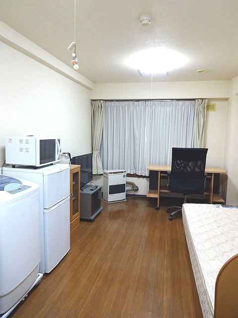 居室・リビング　室内