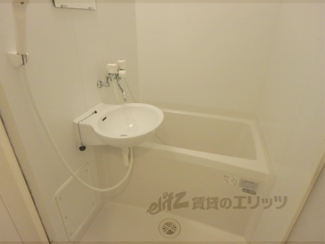 バス・シャワールーム　バス