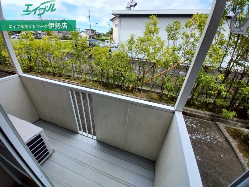 バルコニー　別部屋反転写真です