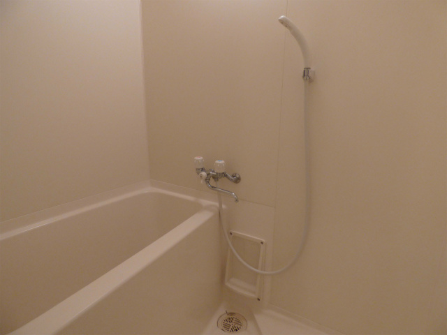 バス・シャワールーム　シャワー付バスルーム