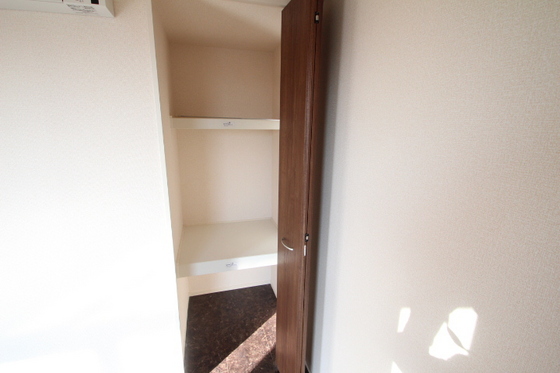 収納　※別部屋の写真です