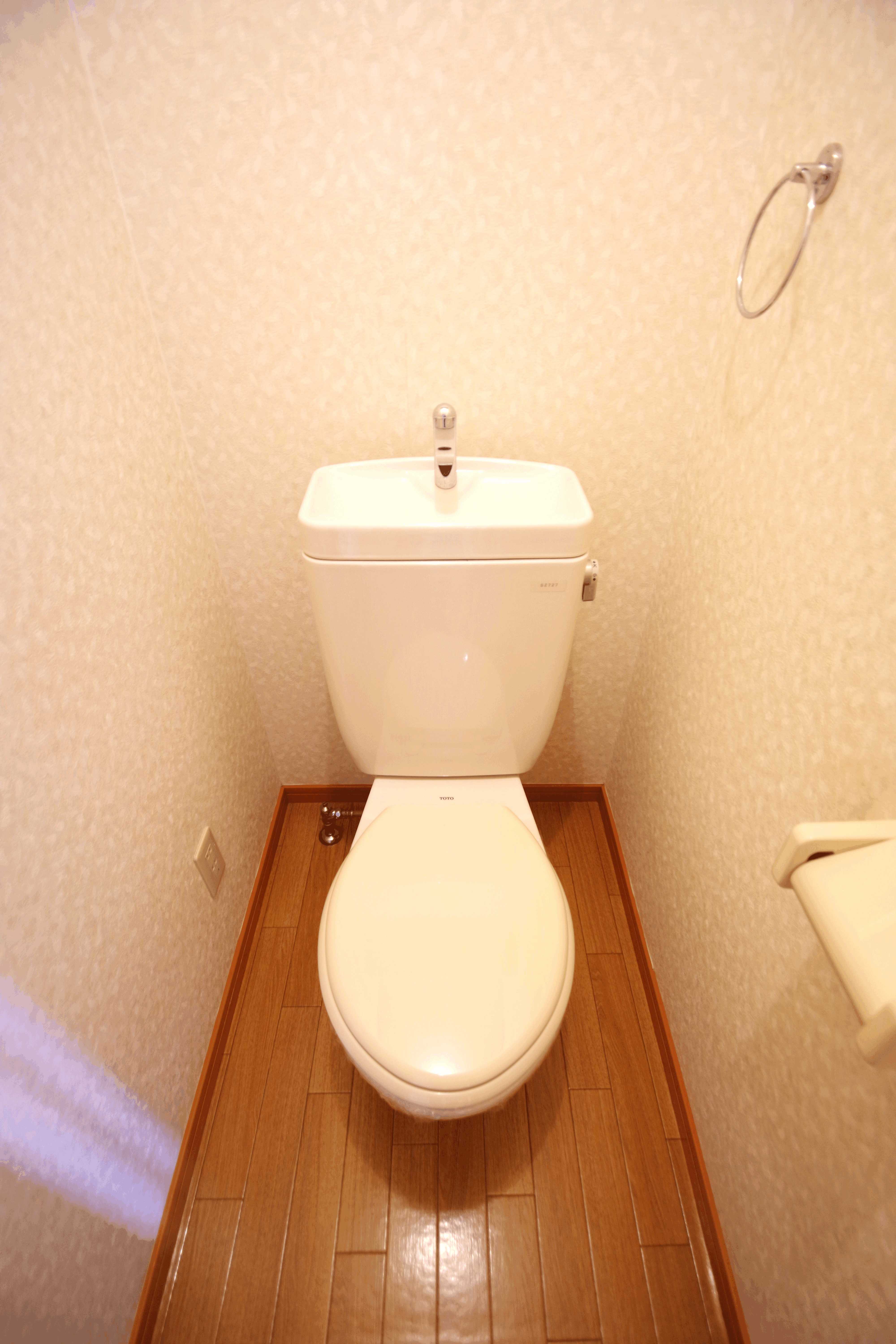 メゾンクレストショアのトイレ写真