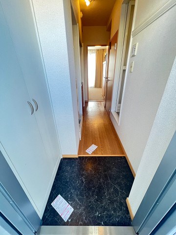 玄関　落ち着いた玄関です