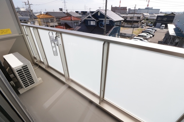 バルコニー　３０５・バルコニー