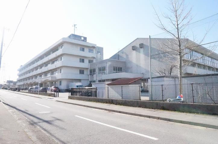 小学校　四十万小学校（小学校）まで778m
