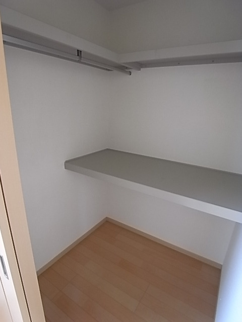 収納　広いウォークインクローゼットです。