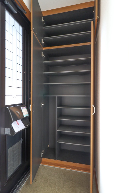 玄関　図面と現状に相違がある場合には現状を優先