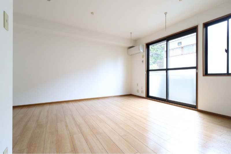 居室・リビング　図面と現状に相違がある場合には現状を優先