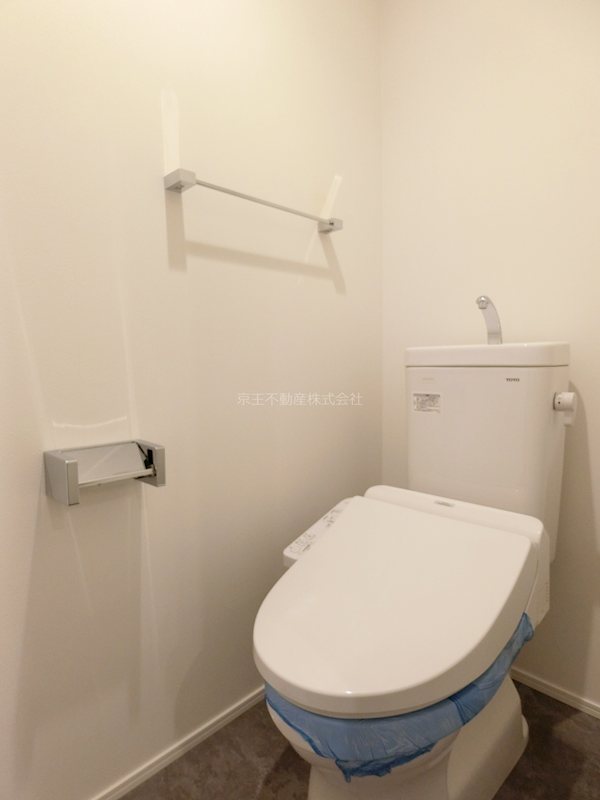ＪＲ横浜線 橋本駅 徒歩6分 10階建 築7年のトイレ写真