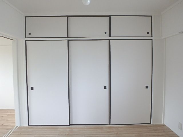 収納　406室の写真（反転あり）