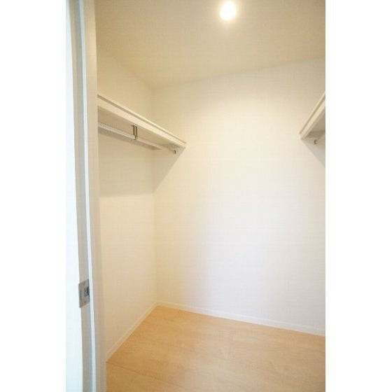 収納　ウォークインクローゼット