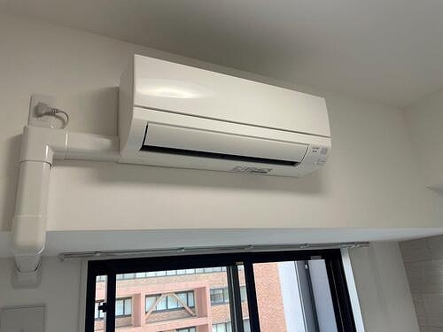 その他設備　リビングエアコン